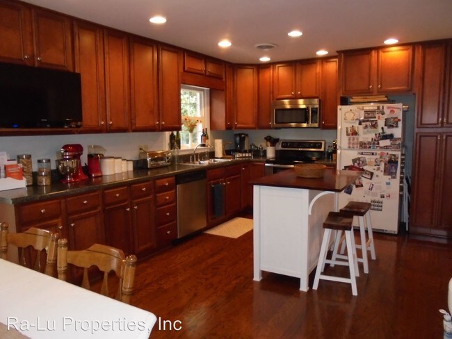Foto del edificio - 2314 Dover Pl