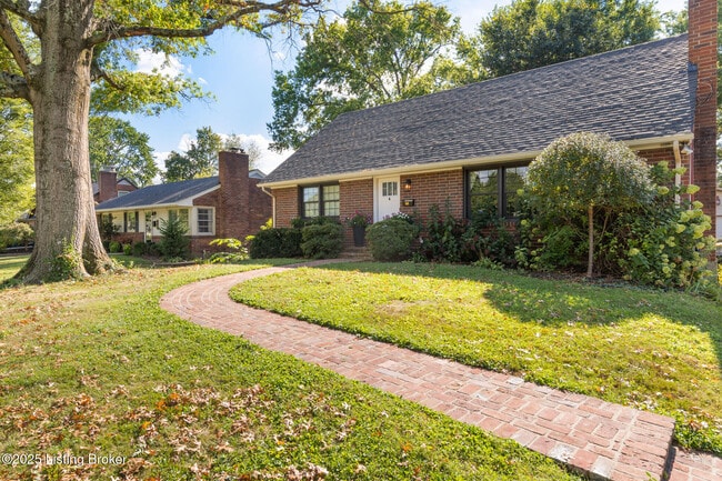 Building Photo - 810 Beechwood Rd