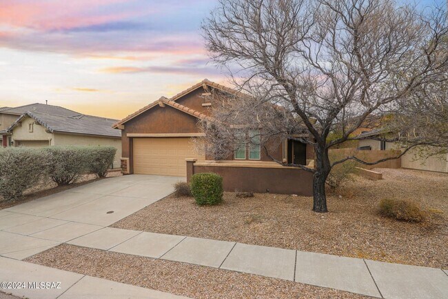 Building Photo - Beautiful Home Located in Rancho Del Lago!
