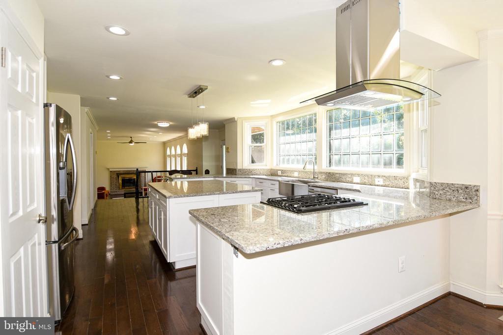 Foto principal - 8012 Wingate Dr