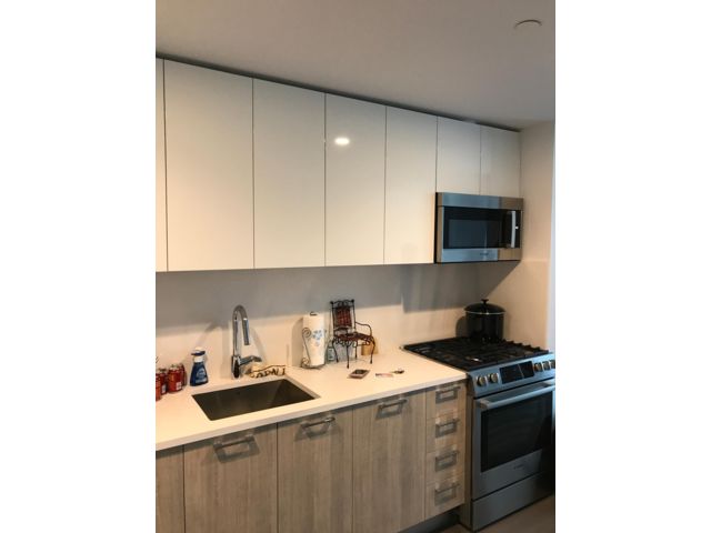 Foto principal - 4102 College Point Blvd