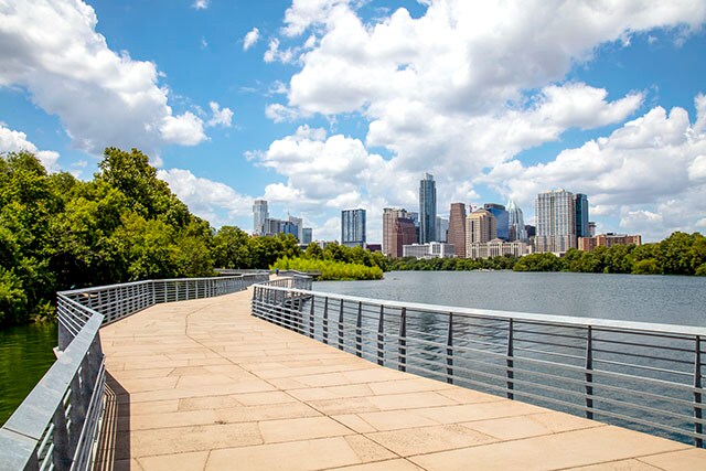 Foto del edificio - 1620 E Riverside Dr