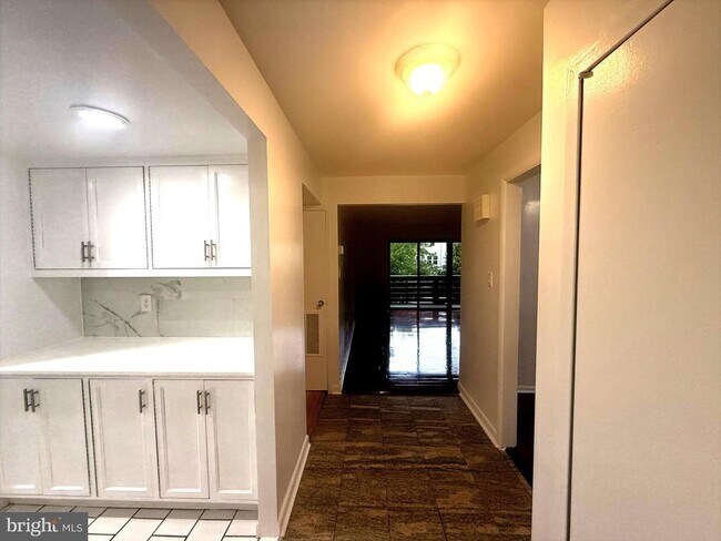 Foto del edificio - 606 Cooper Landing Rd