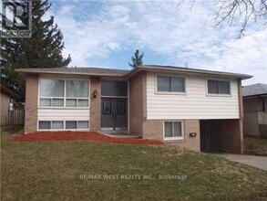 Building Photo - 52 Tweedrock Crescent