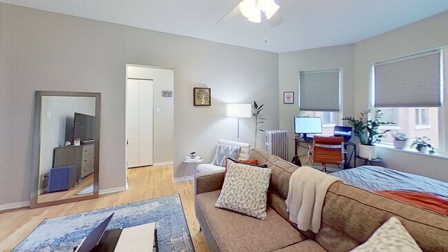 Foto del edificio - 724 W Aldine Ave