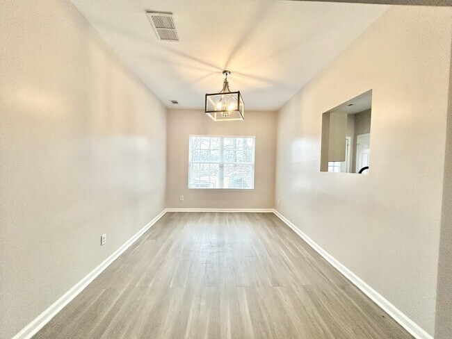Foto del edificio - 1026 Wheel House Ln