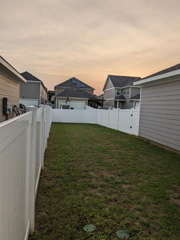 Building Photo - 6033 Seguin Ct