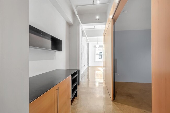 Building Photo - 2 Mint Plz