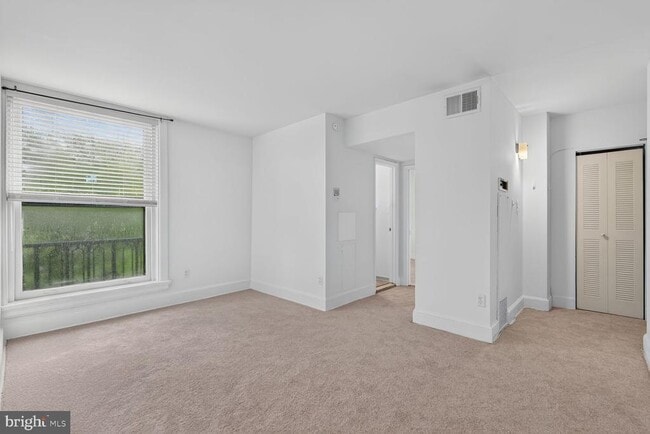 Building Photo - 3060 16th St NW
