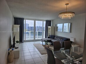 Building Photo - 3505 S Ocean Dr