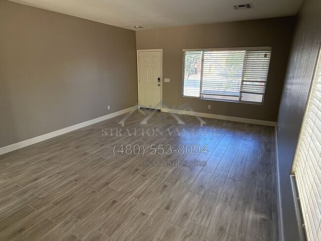 Foto del edificio - 14159 W Columbus Ave