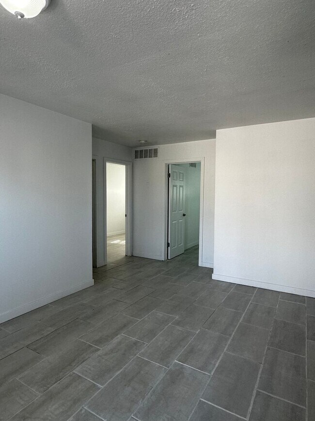 Foto del edificio - 14003 N Palm St