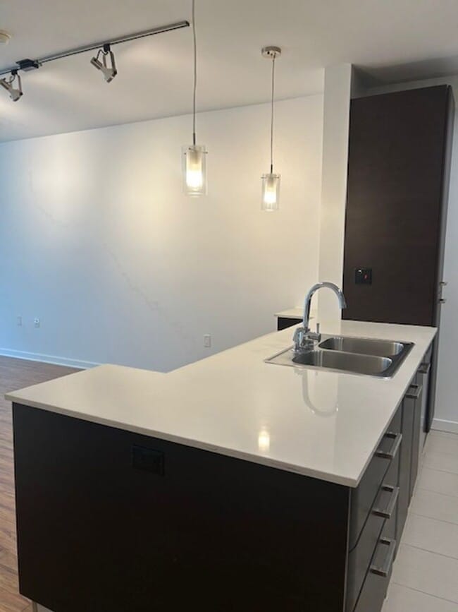 Interior Photo - 801 North