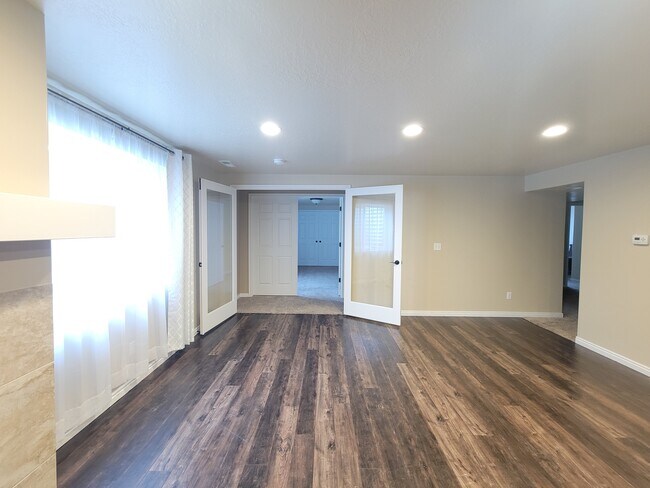 Living room - 1097 S 1875 W