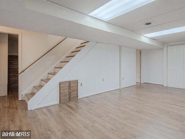 Building Photo - 4 br, 2.5 bath House - 1 Grovepoint Court