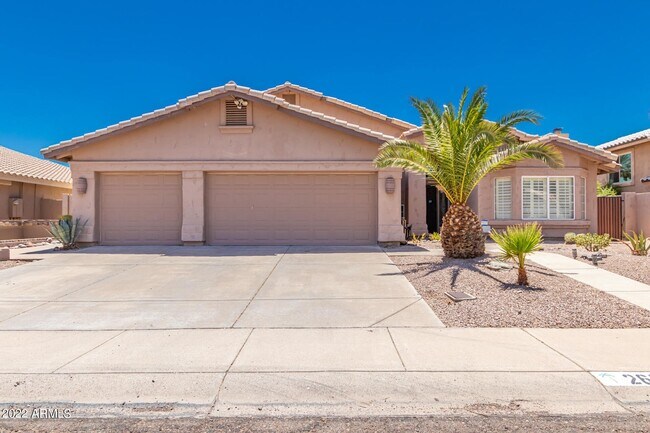 Building Photo - 2661 E Verbena Dr