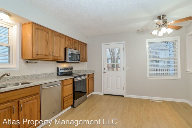 Foto del edificio - 4 br, 3 bath House - 1927 E Stratford Road