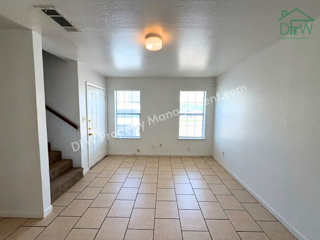 Foto del edificio - 2-Bedroom Townhome for Lease in a Peaceful Celina Community