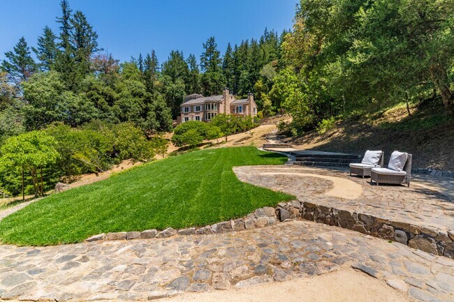 Building Photo - 810 Bear Gulch Rd