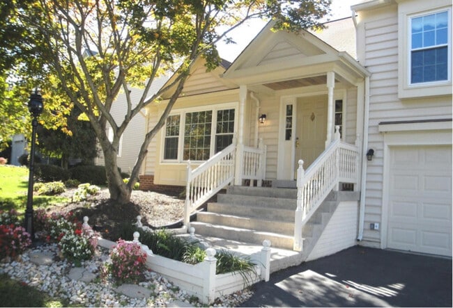 Photo - 12324 Knightsbridge Dr House