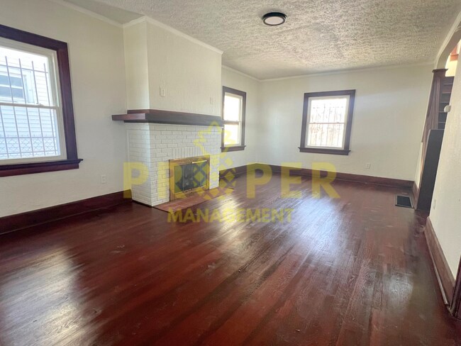 Foto del edificio - 2118 Malvern Ave