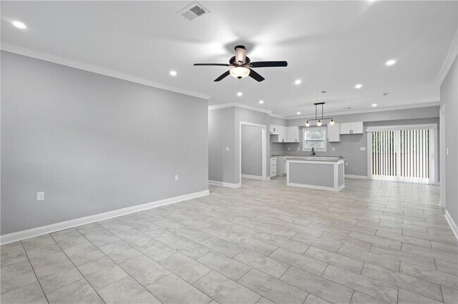 Foto del edificio - 1275 Riverside Rd