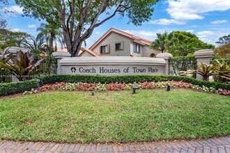 Building Photo - 5800 Coach House Cir