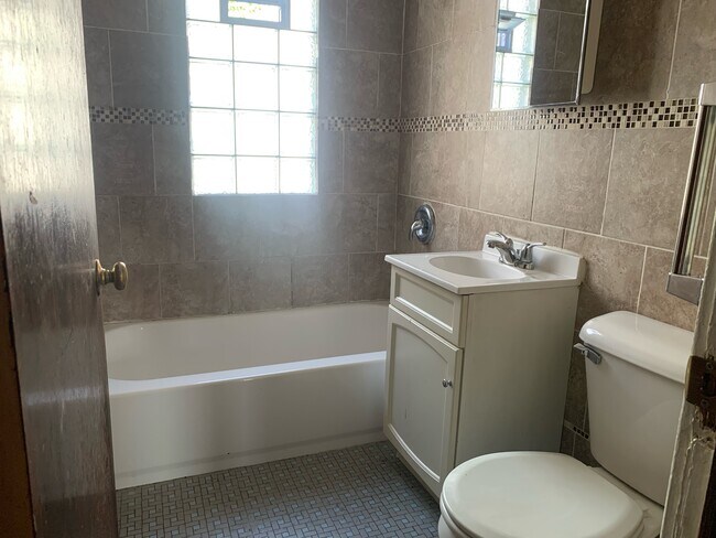 Foto del edificio - 4068 N 24th St