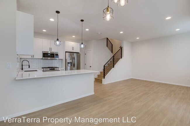 Foto del edificio - 3 br, 2 bath House - 8015A Mary Ave NW