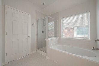 Building Photo - 18118 Billabong Crescent Ct