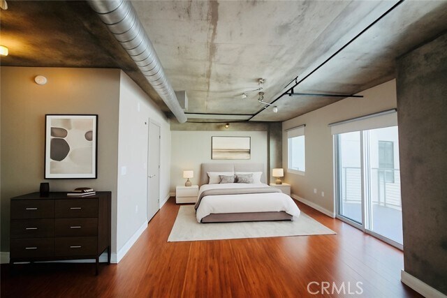 Foto del edificio - 645 E 9th St