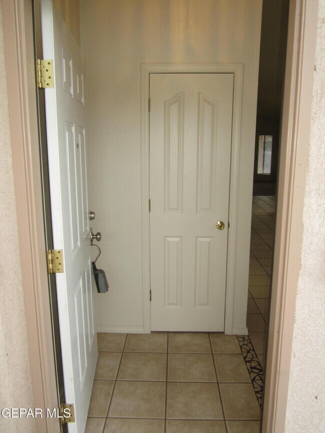 Building Photo - 6572 Dakota Ridge Dr