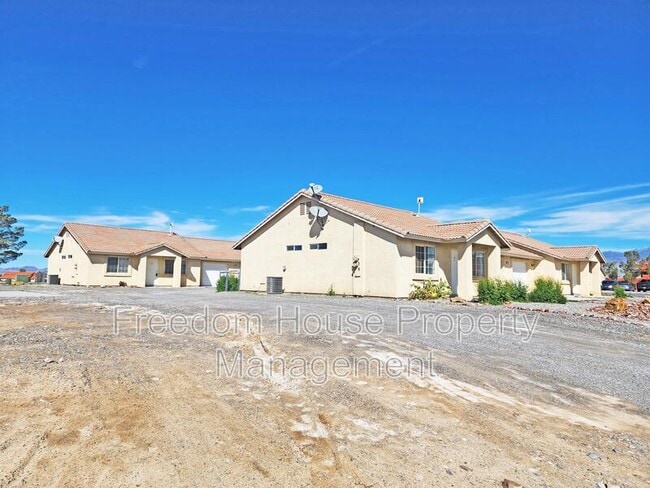 Building Photo - 600 San Lorenzo St