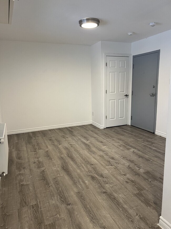 Photo du bâtiment - 625 Borthwick Ave