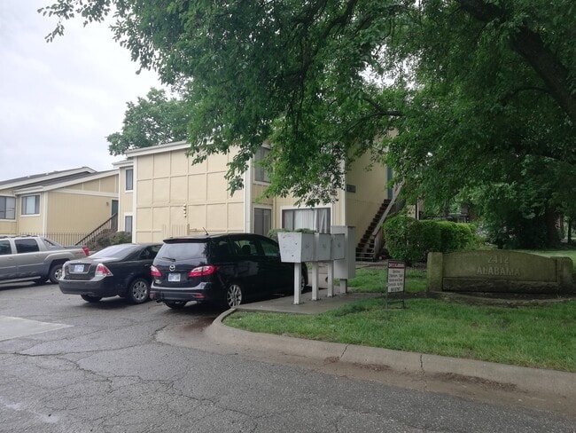 Building Photo - 2412 Alabama St