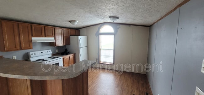 Building Photo - 1100 Thornwood Dr SW