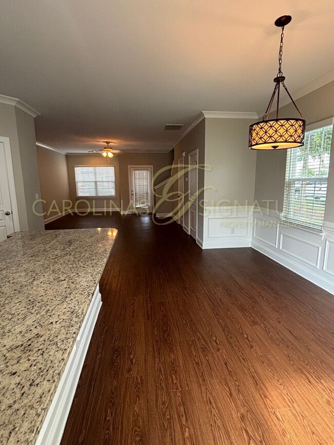 Building Photo - 3BR/2.5BA Townhouse in Settlers Landing; E...