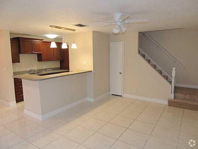 Building Photo - 2907 NW 89th Ter
