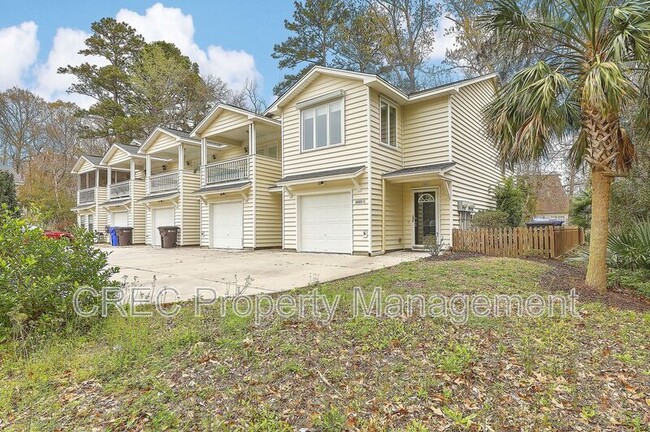 Building Photo - 2882 Mackenzie Ct