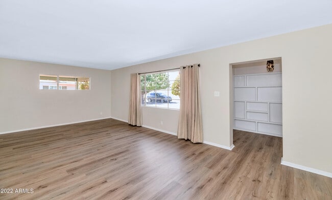 Building Photo - 2309 N 83rd Pl