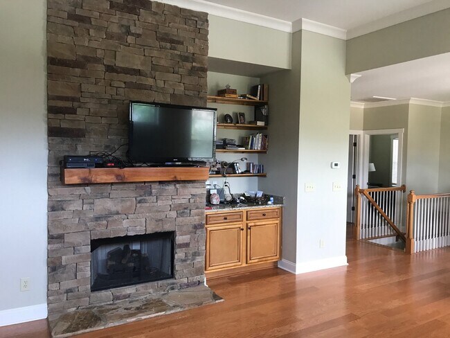 Foto del edificio - 263 Solamere Ln