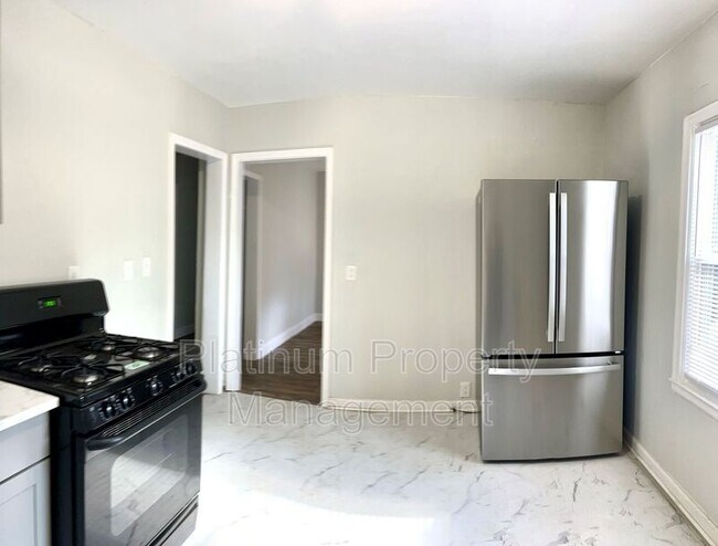 Building Photo - 1361 Byrere Terrace SW