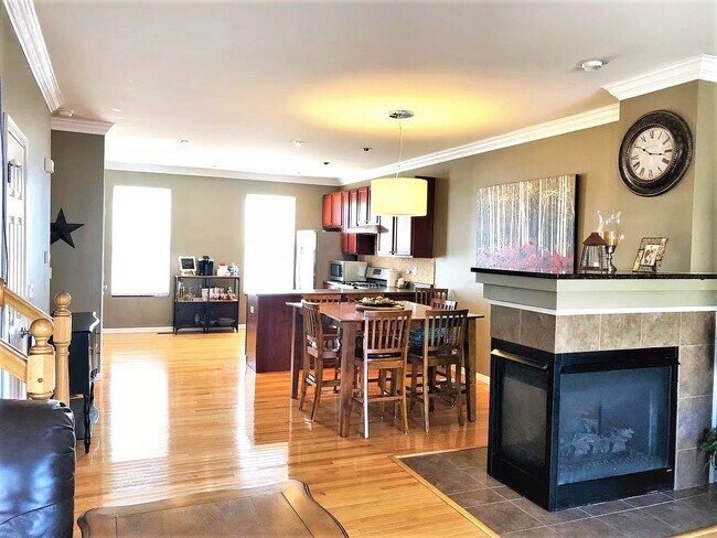 Foto del edificio - 136 Town Center Blvd