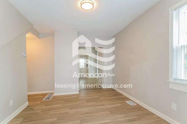 Foto del edificio - 814 Wachtel Ave
