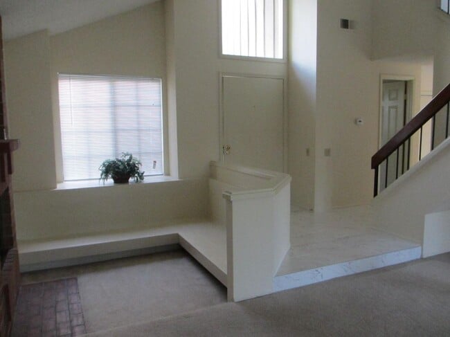 Building Photo - 15 Whistling Isle
