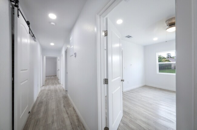 Foto del edificio - 501 Magnolia Ave