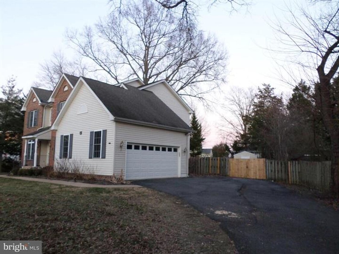 Foto principal - 8319 Old Mount Vernon Rd