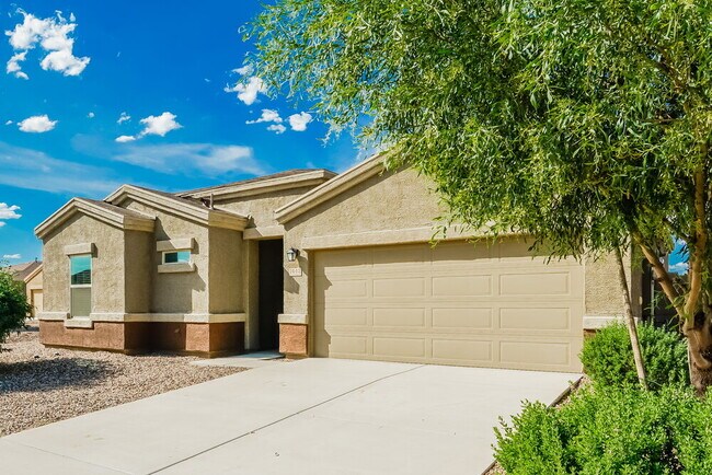 Foto del edificio - 7442 W Calle Colado