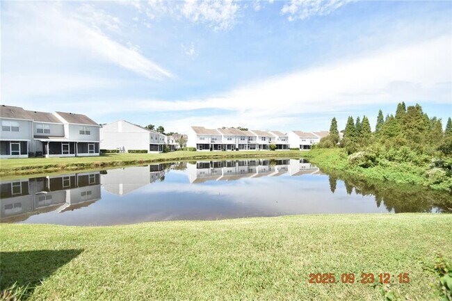 Foto del edificio - 6536 Osprey Lake Cir