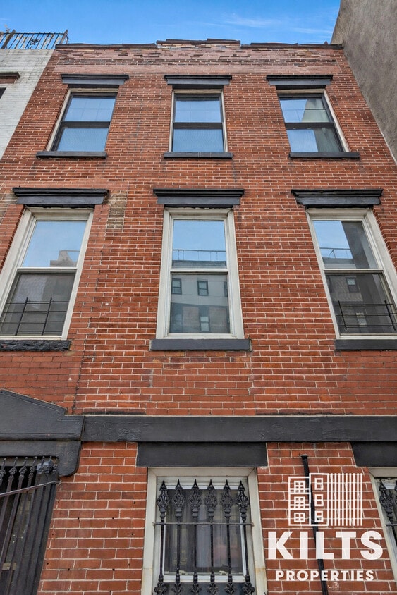 Foto del edificio - TYCS Holdings, LLC